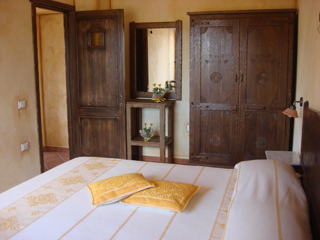 Bed and Breakfast Grazia Deledda à Galtellì Extérieur photo