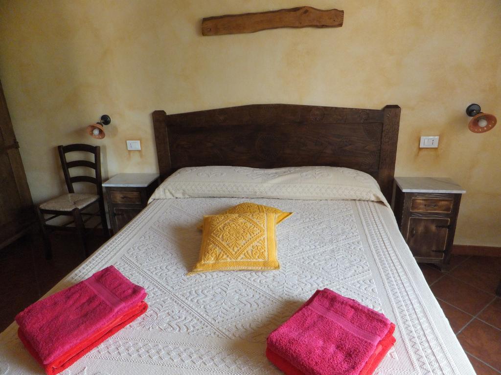Bed and Breakfast Grazia Deledda à Galtellì Extérieur photo